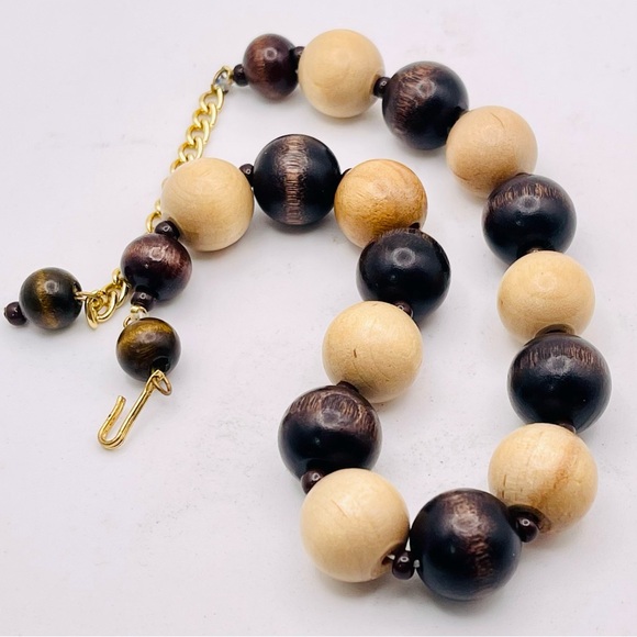 Chunky Vintage Light and Dark Wood Bead Choker Necklace - Picture 10 of 15